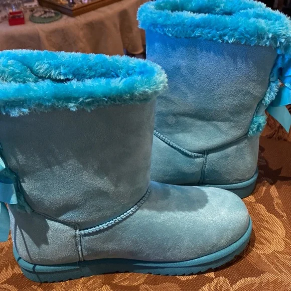 NWOB Hot Tomato suede boots size 8 - Picture 2 of 5